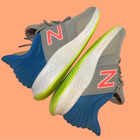 NWT! NEW BALANCE ROV WOMENS SNEAKERS, SIZE 10. GRAY, BLUE, BRIGHT YELLOW. NO BOX - Picture 4 of 16